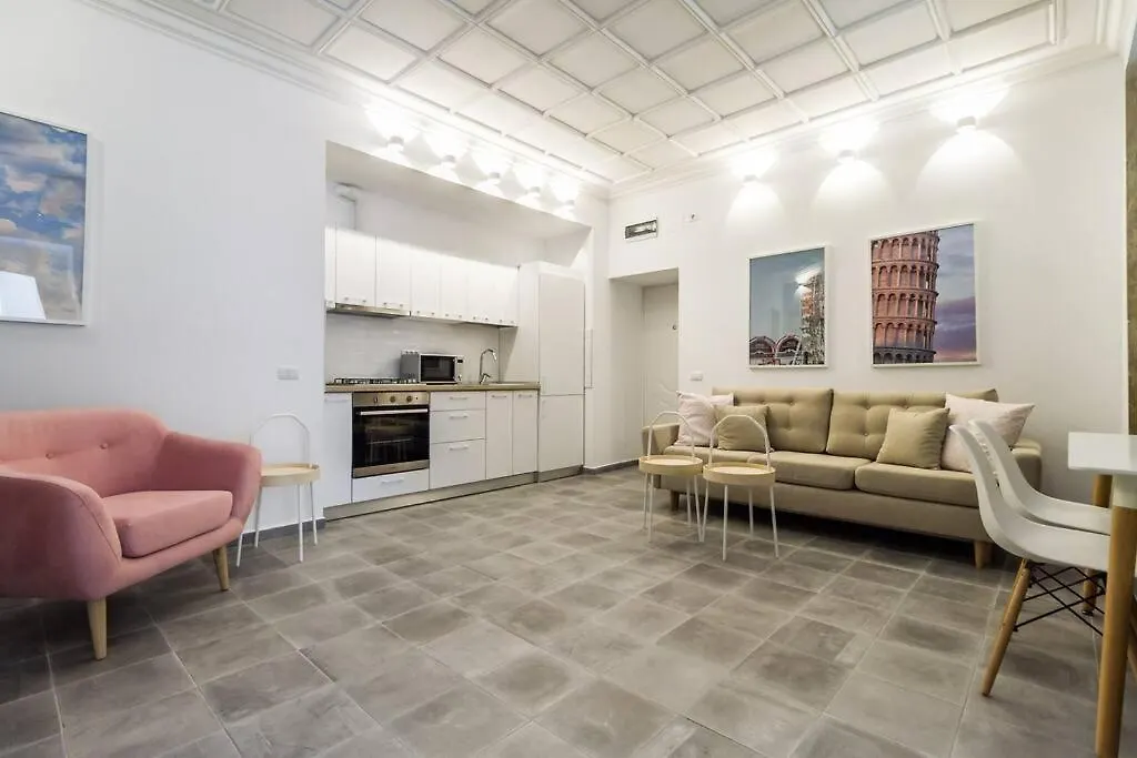 Charming Apartament Old Town Bucarest